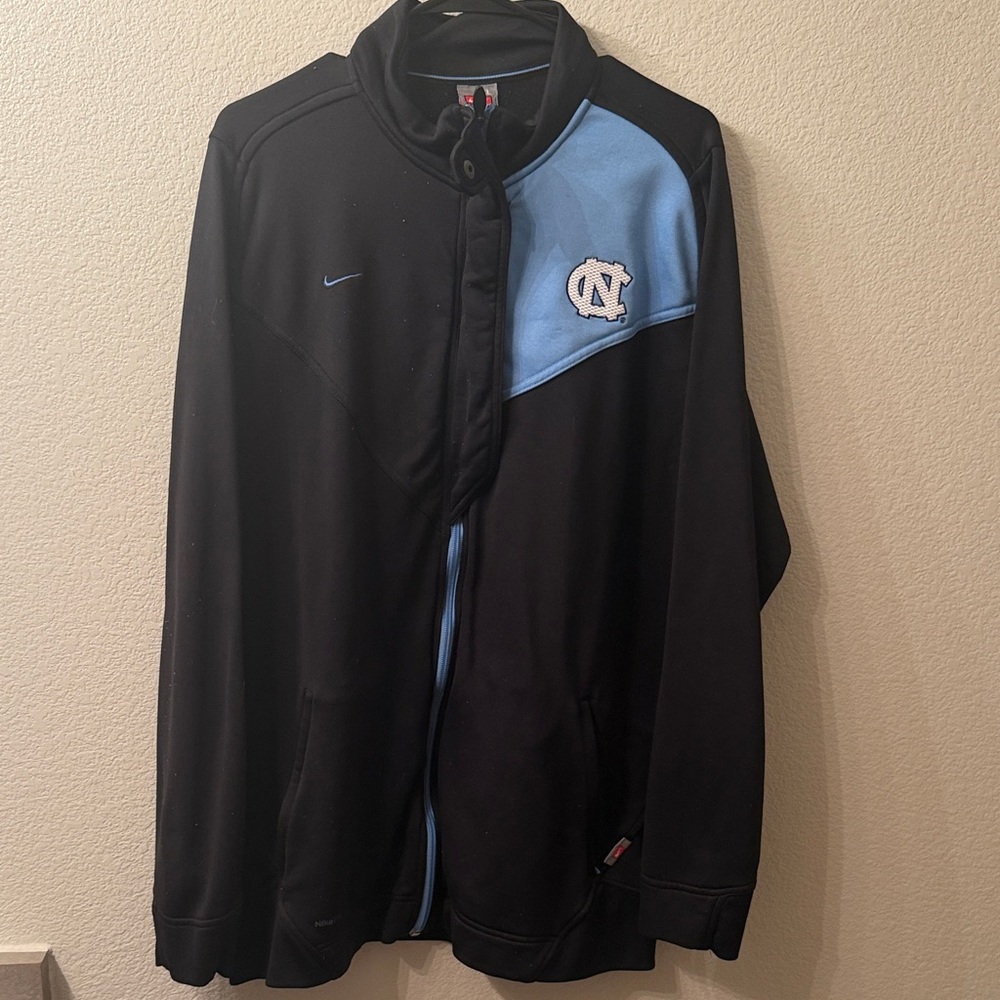 Nike UNC North Carolina Tar Heels Basketball Travel Jacket